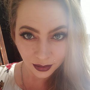 Meet your Posher, Julianne